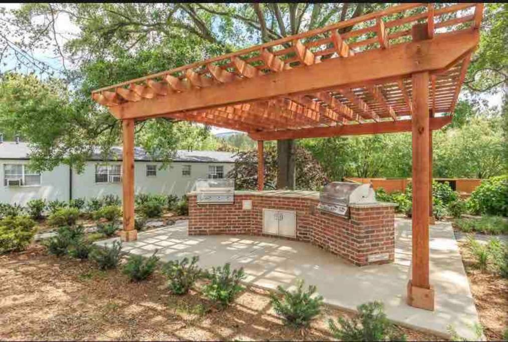 Bmw Suite King Bd,Wd, Fast Wifi Free Parking, Pool, Hospitals Atlanta Eksteriør billede